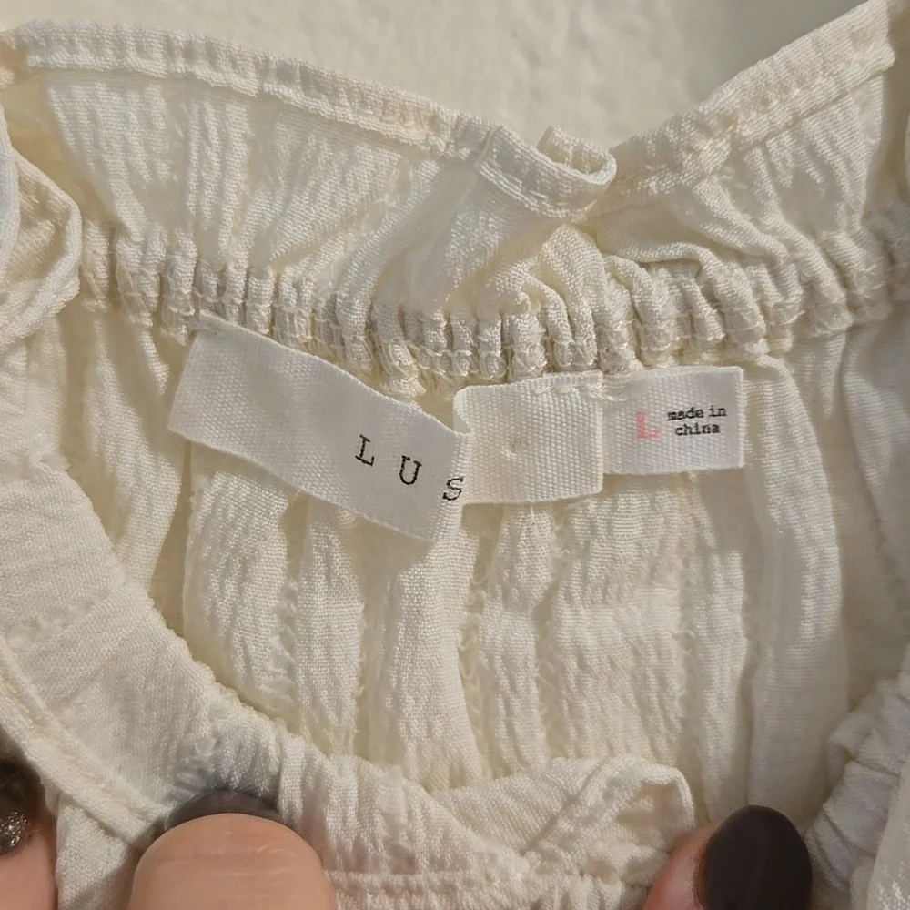 Lush Ruffle Textured Tank Top - Picture 4 of 5